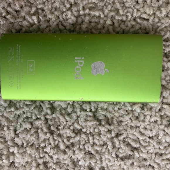 iPod - Picture 3 of 3